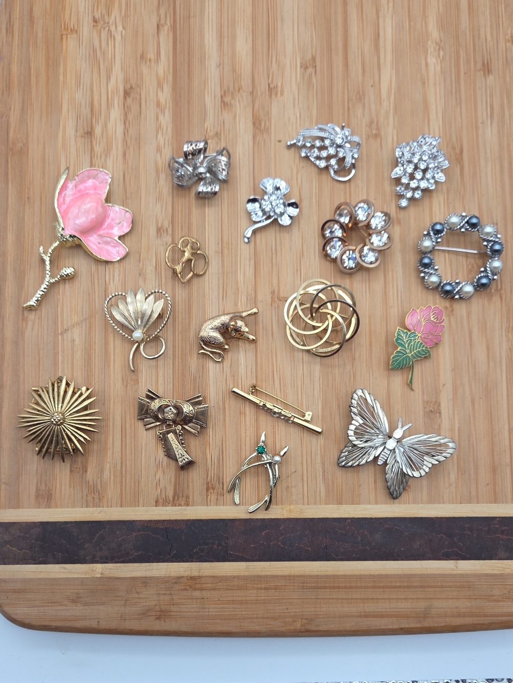 Bundle Lot Vintage Brooches Pins Gold Silver Rhinestone